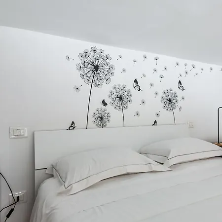 Apartment Guesthost - Statuto Bright And Modern *