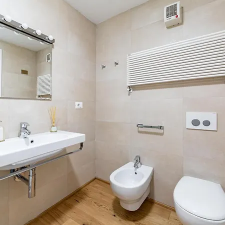 Statuto Bright And Modern Apartment Florence